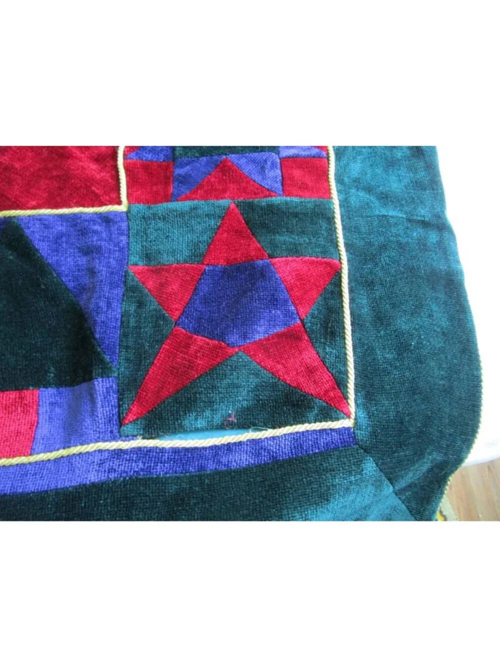 Patchwork Chenille Quilt Throw Blanket Cabin and Star Pattern Green Red Purple